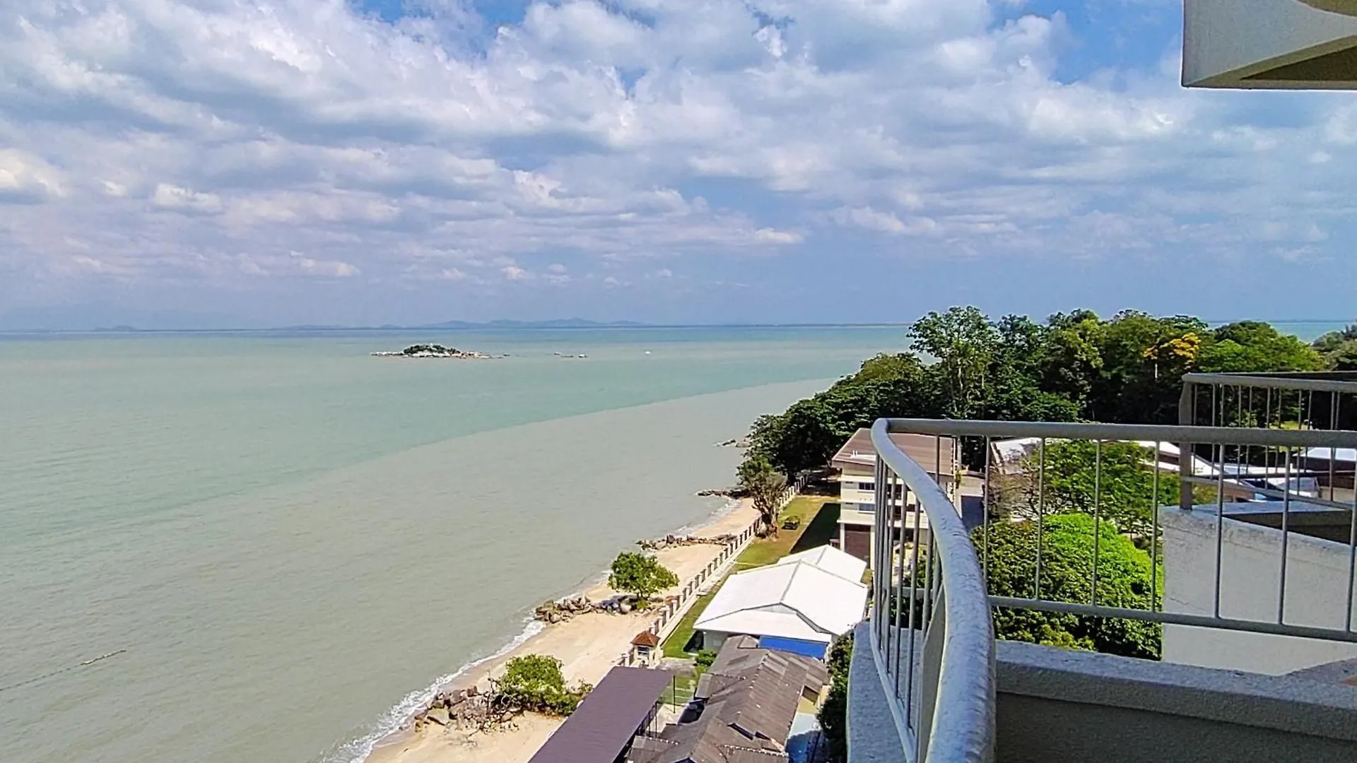 Apartmán Rainbow Paradise With Beach In Tanjung Bungah Tanjung Bungah  Malajsie