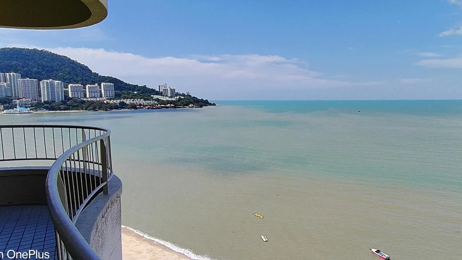 Apartmán Rainbow Paradise With Beach In Tanjung Bungah Tanjung Bungah